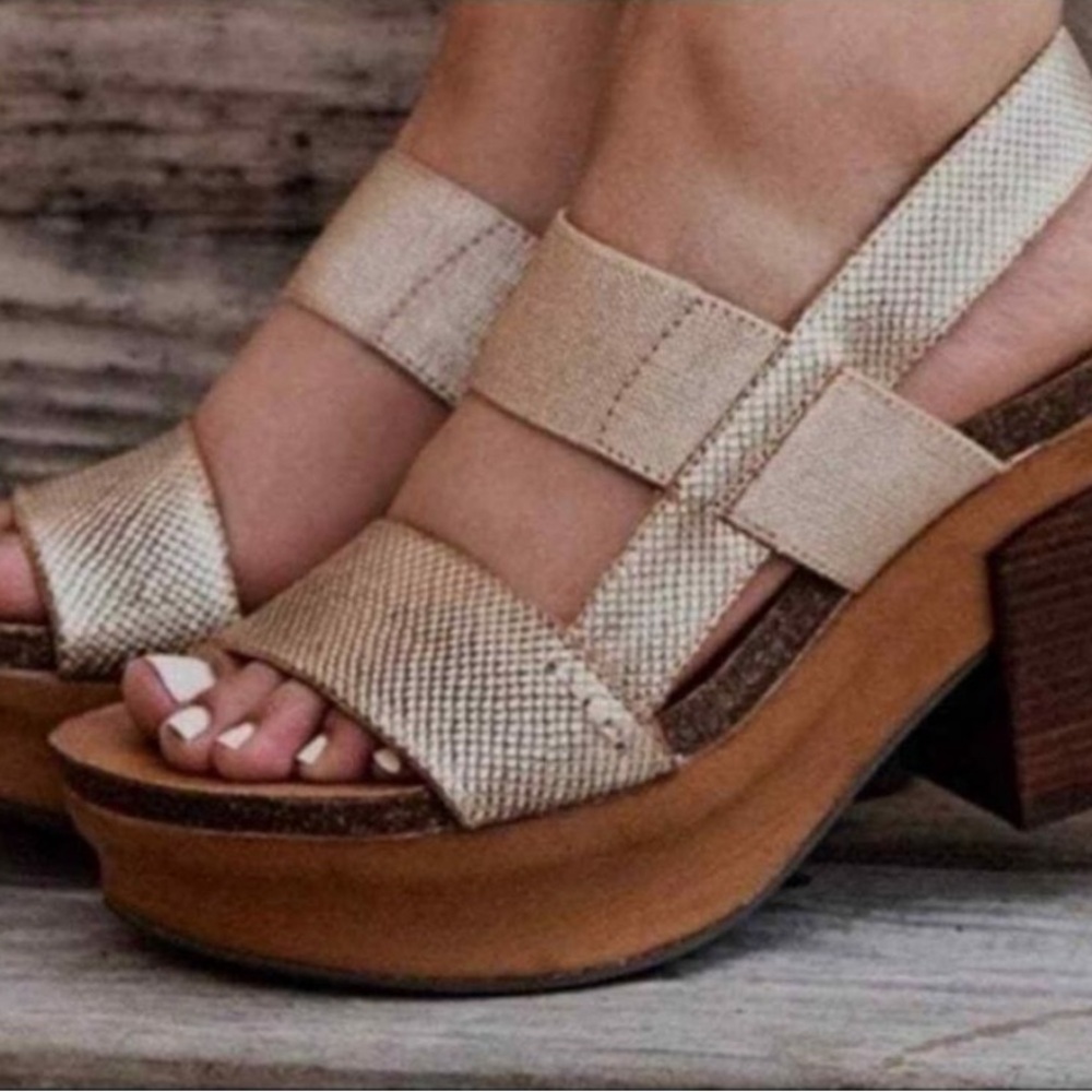 OTBT Indio Gold and Brown Platform Sandals